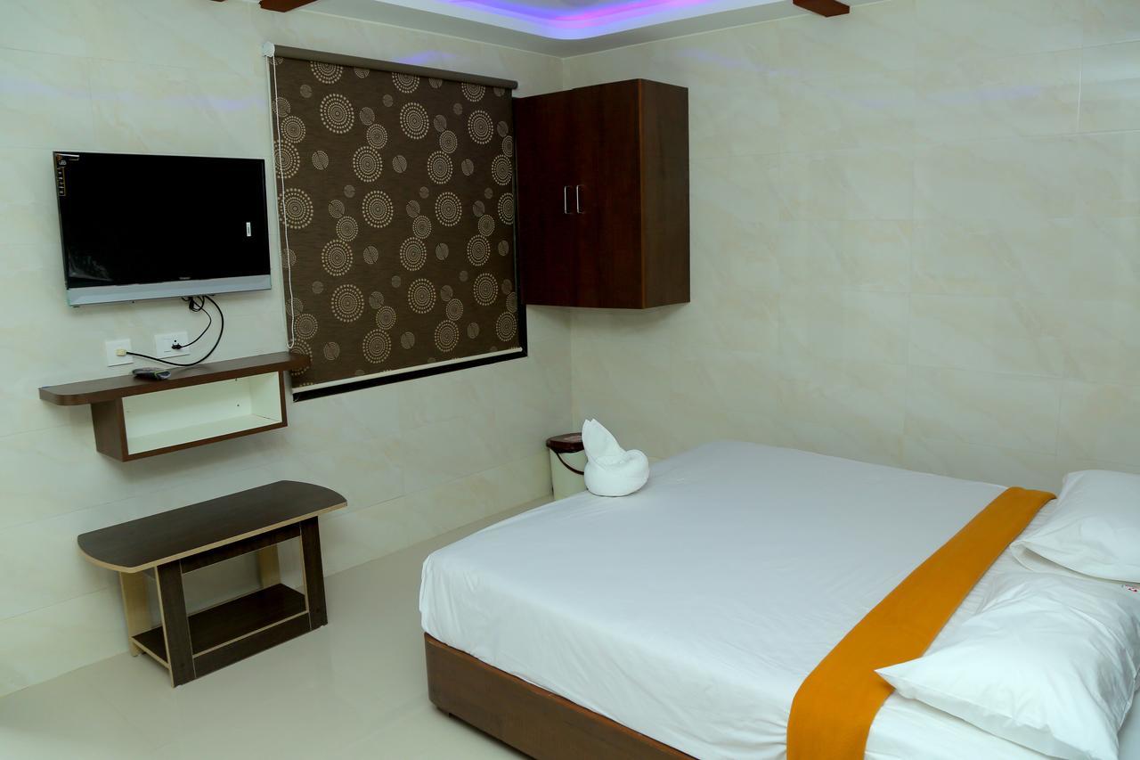 Hotel Sri Maharaja Residency à Tiruchirappalli Extérieur photo